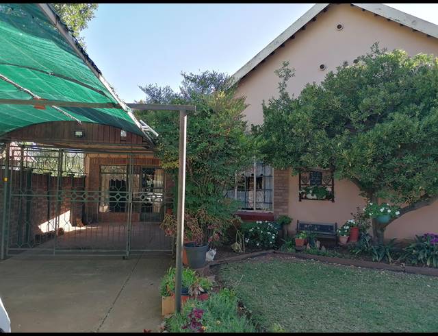 3 BEDROOM HOUSE SOLD IN STILFONTEIN EXT 1